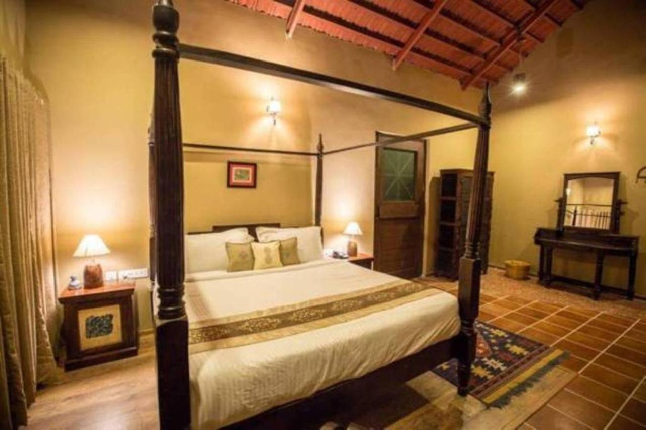 Vannraj Resort And Spa Khawāsa Exterior foto