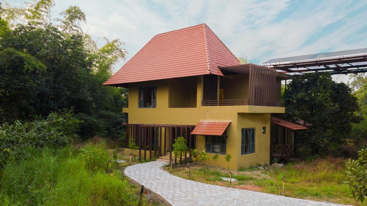 Vannraj Resort And Spa Khawāsa Exterior foto